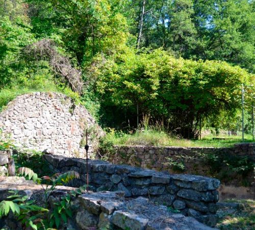 les-cles-du-paradis-salle-location-mariage-gard-cevennes-herault-chambre-hote-nature-reception-terrasse-domaine